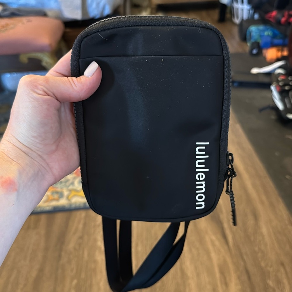 Easy Access crossbody bag